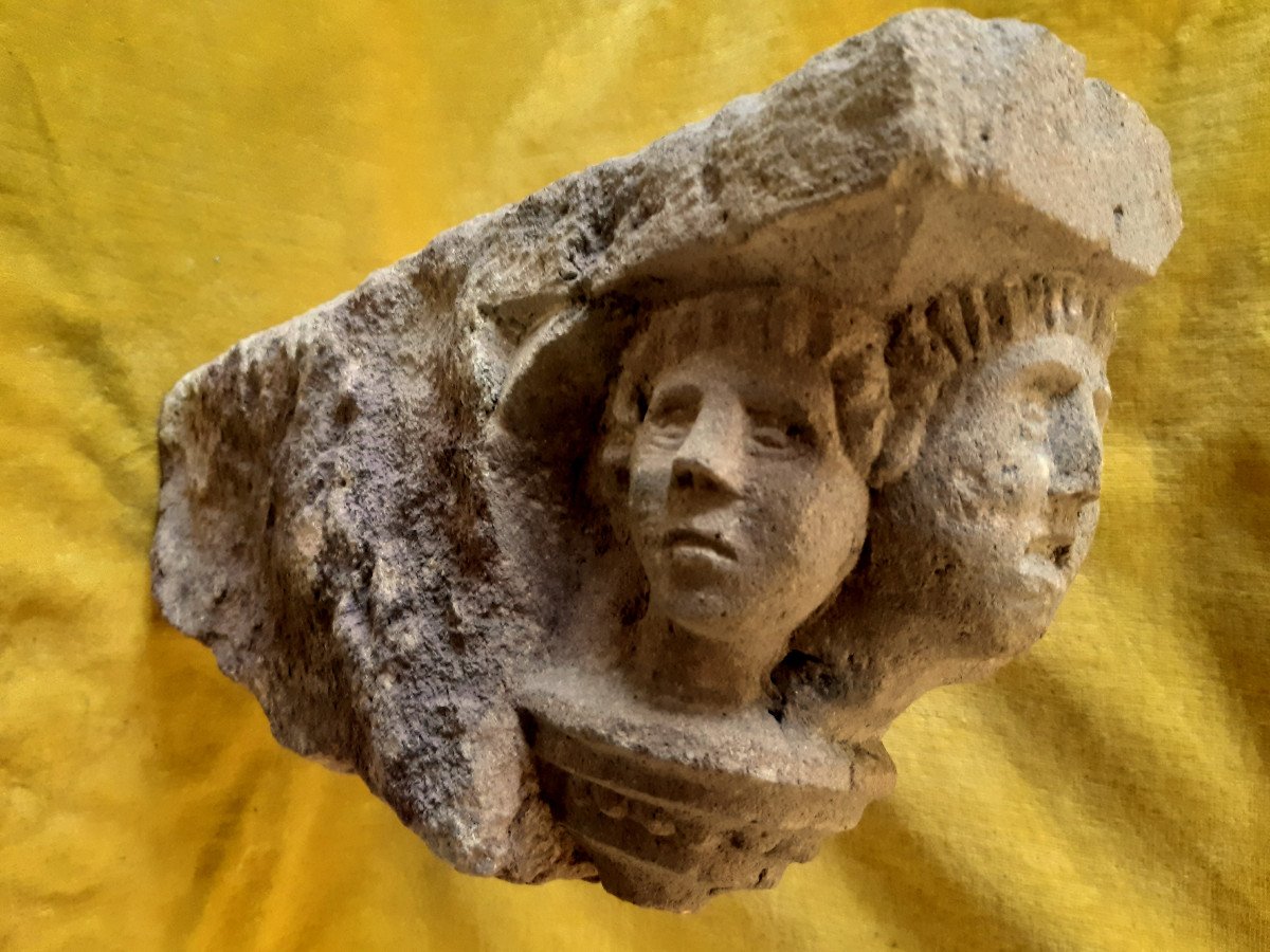  Modillon d’Eglise Romane( ?) 3 Têtes Sculptées en Pierre de Bourgogne Moyen âge (476 à 1472)-photo-1