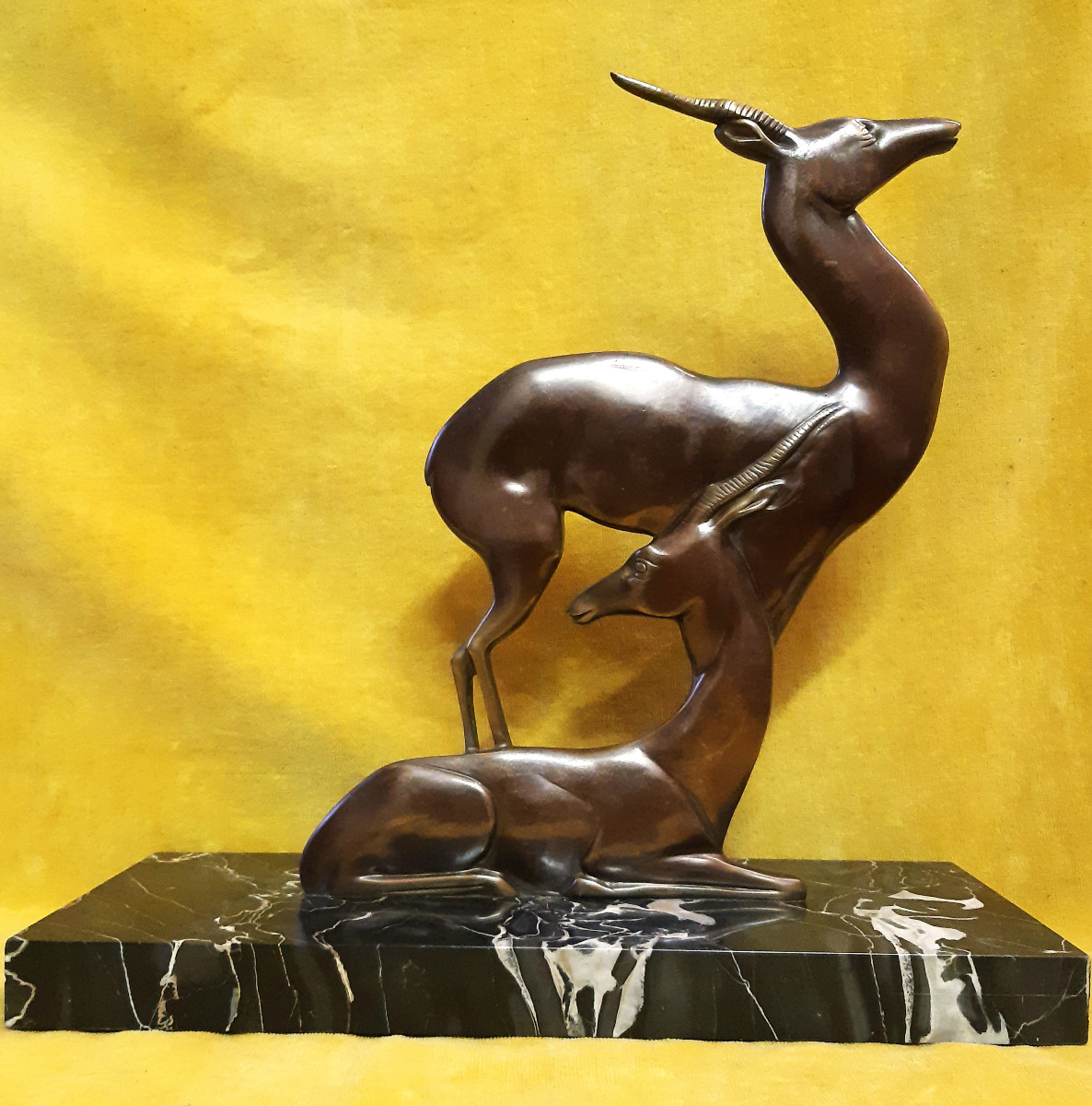 Double-sided Sculpture Stylized Antelope Couple Bronze Patina Medal Gilded Art Deco 1930-photo-2