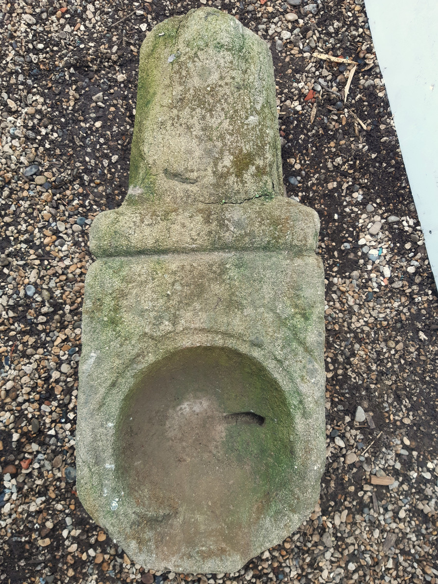 Holy Water Font Gothic Style XII-xv Gray Volcanic Stone Cut With Cut Sides-photo-3
