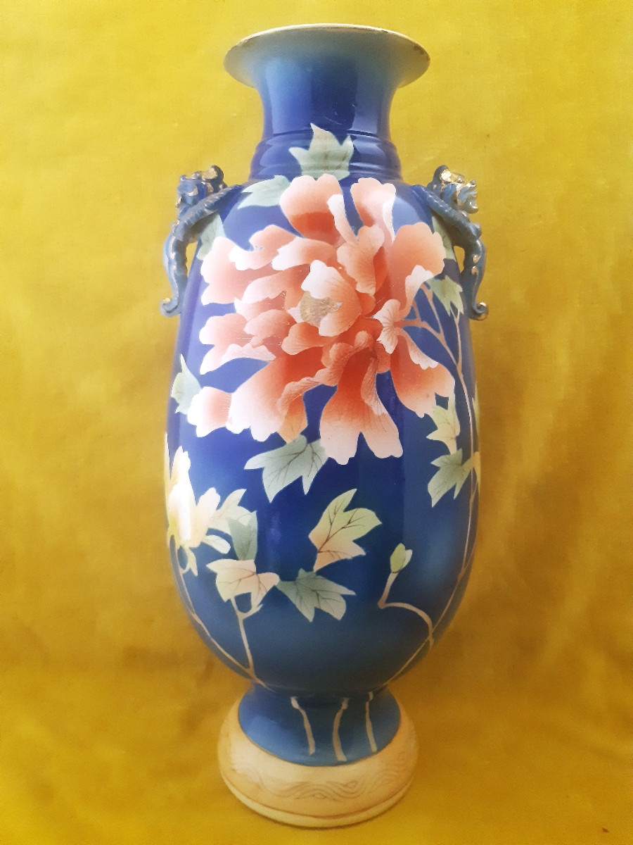 Japan Large Ceramic Vase With Peony Decoration And Dragon Grips, Meiji Era (1868-1912), Art Nouveau, 1900