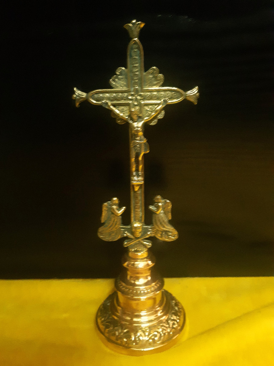 Bronze Cross Mounted On A Stand With Praying Cherubs, 18th Century