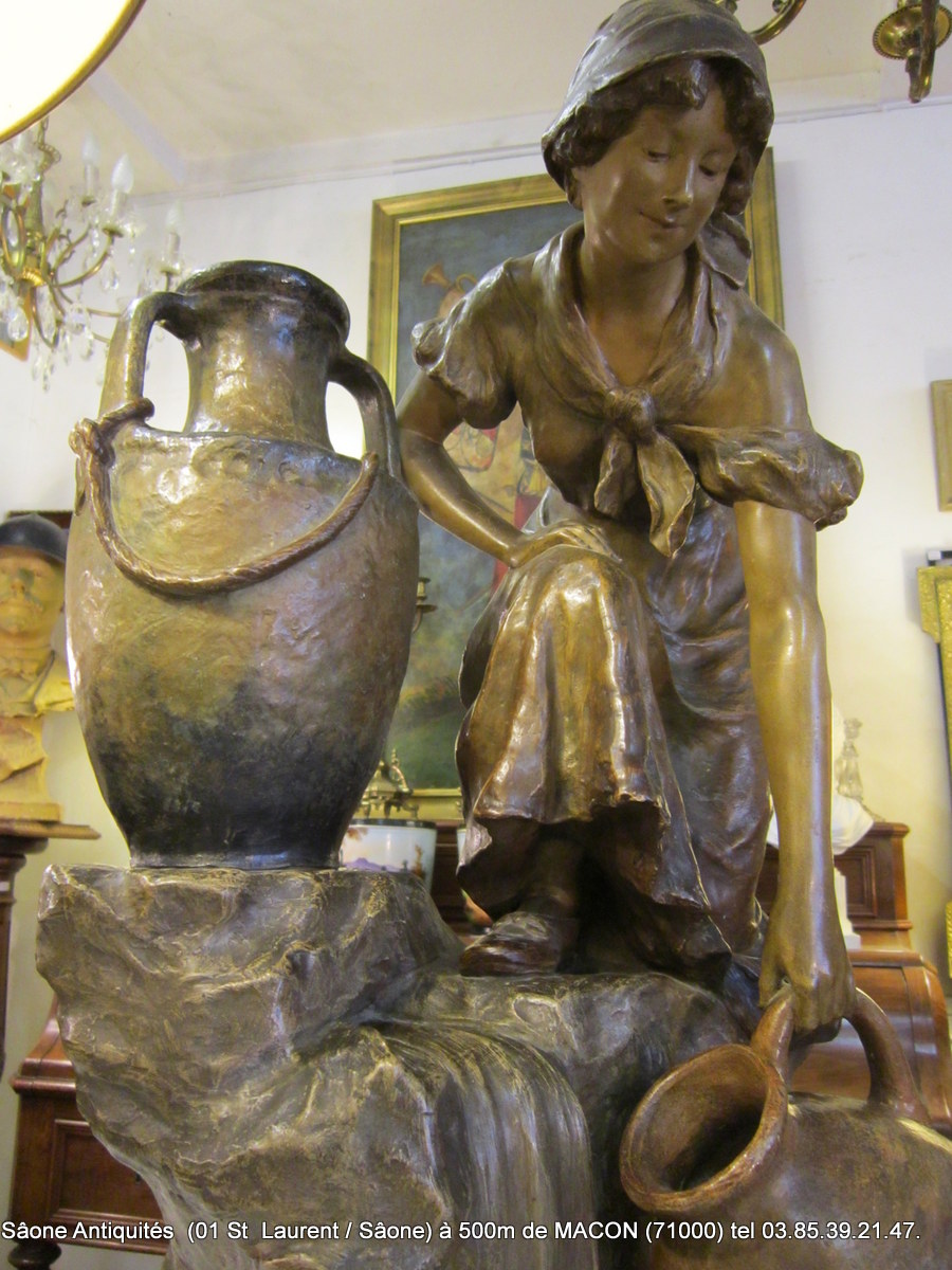 Great Terracotta Woman At The Source-photo-4