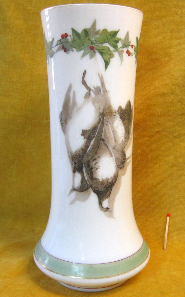 Vase Opaline Décor Peint Gibier  Napoléon III 19éme