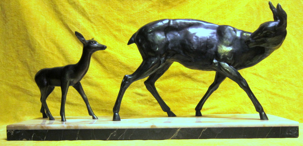 Biche Surveillant Son Faon Style Iréne Rochard Art Déco 30