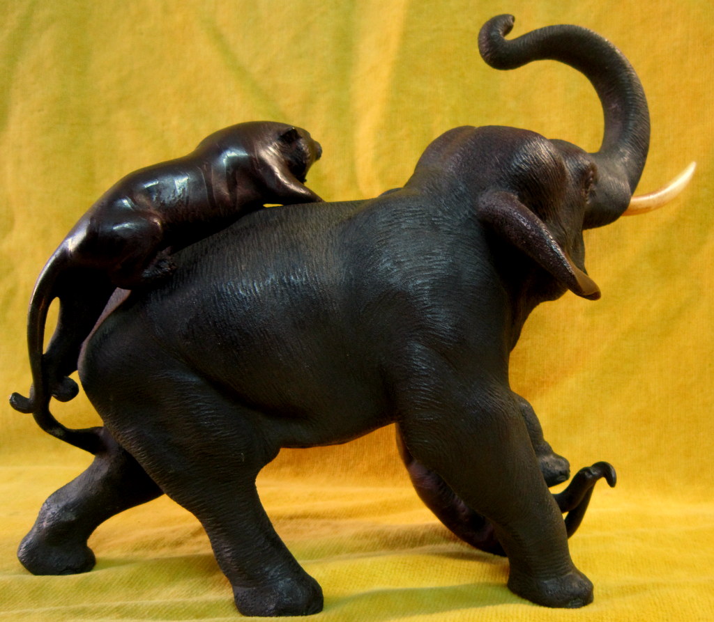Sculpture d' Eléphant Attaqué Par Deux Tigres Japon Impérial Meiji (1868-1912) -photo-1