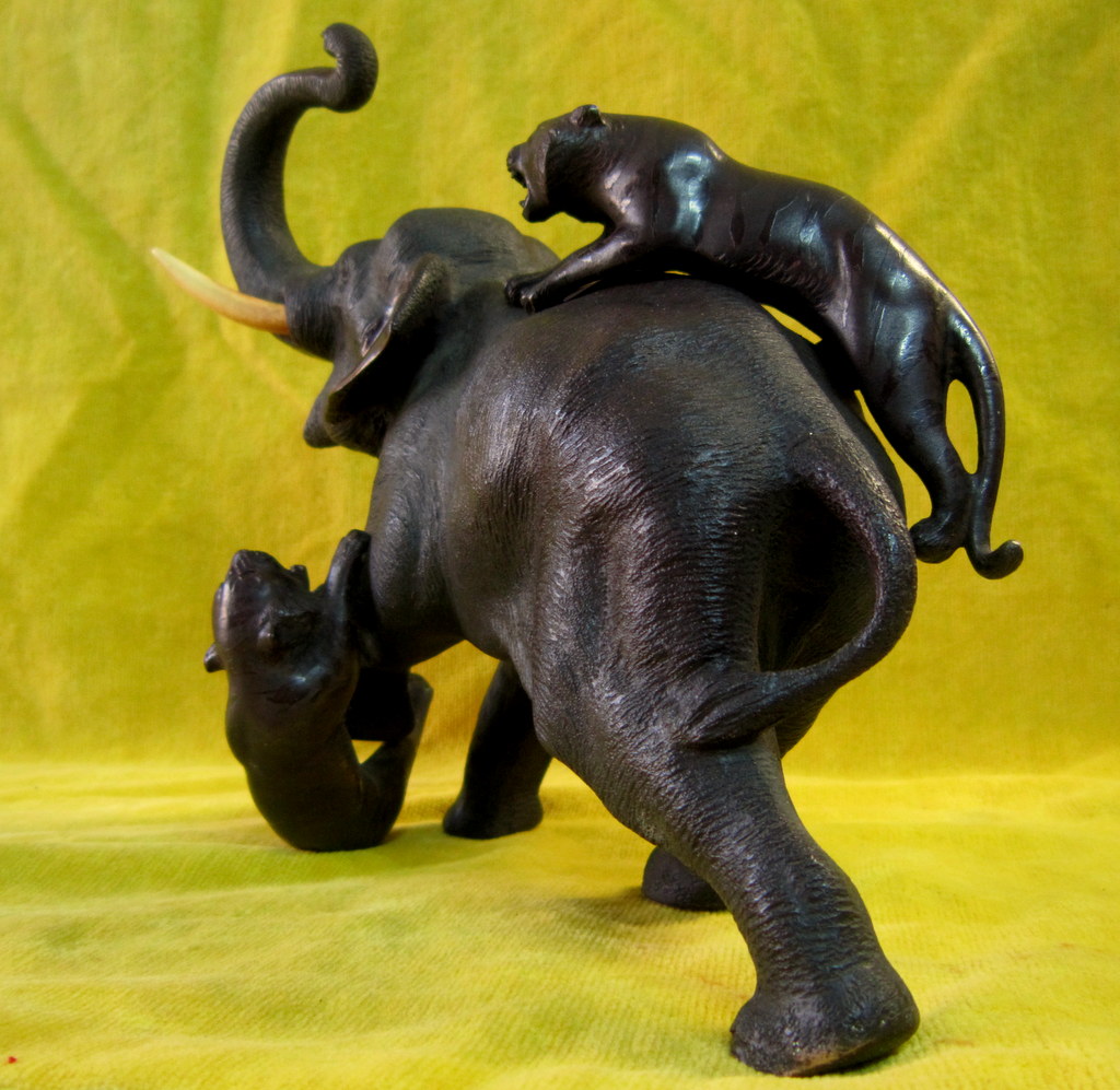 Sculpture d' Eléphant Attaqué Par Deux Tigres Japon Impérial Meiji (1868-1912) -photo-3