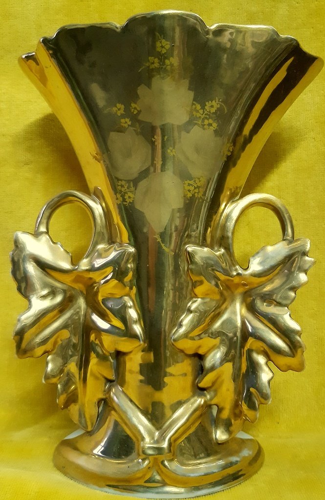 Grand Vase D’église De Mariée Doré En Porcelaine De Paris Napoléon III 19éme