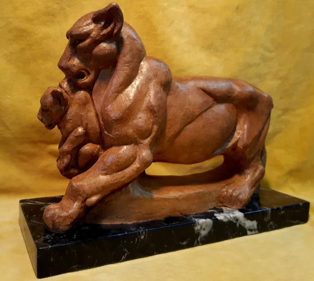 Terracotta Sculpture Lioness Carrying Her Lion Cub Art Deco 1930 On Marble Base-photo-3