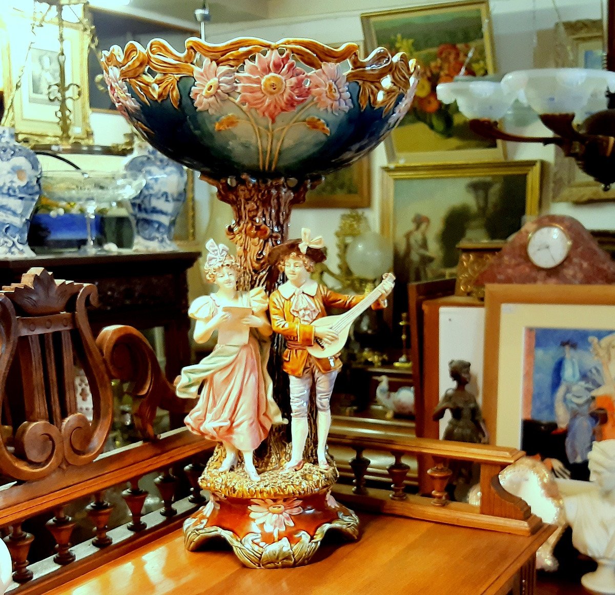 Large Cup Display Centerpiece Art Nouveau Barbotine Romantic Musician Singer-photo-4