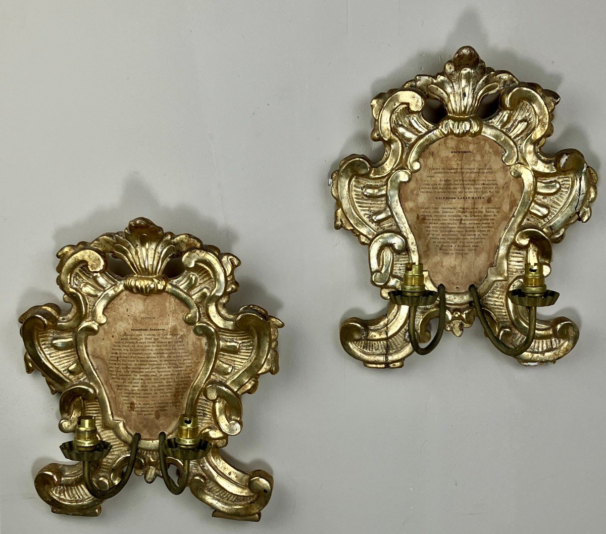 Paire d'appliques en bois doré XIXème siècle.