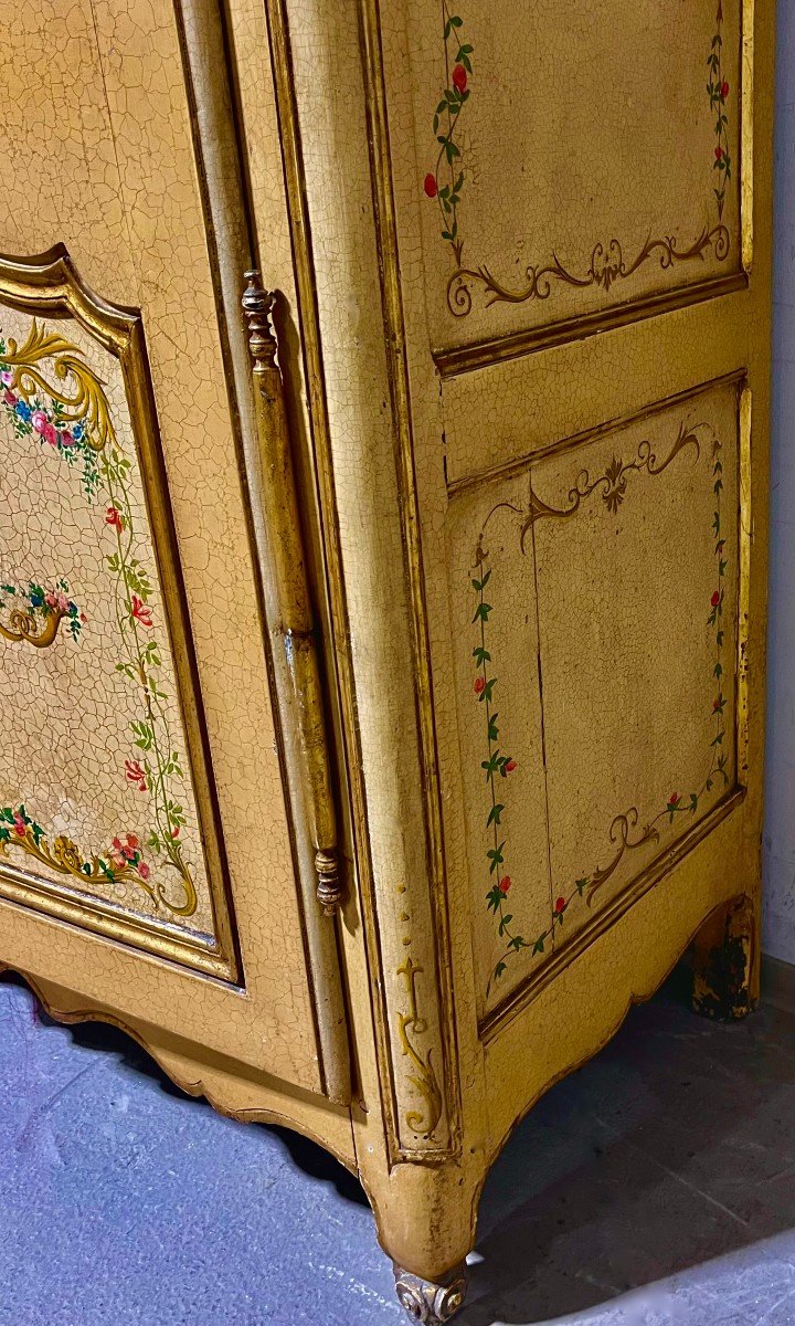 20th Century Venetian Painted Wardrobe.-photo-4