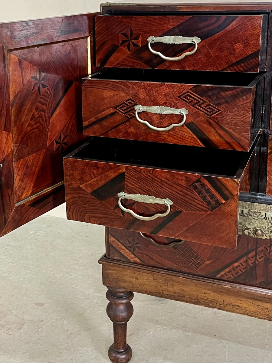 19th Century Japanese Cabinet.-photo-4
