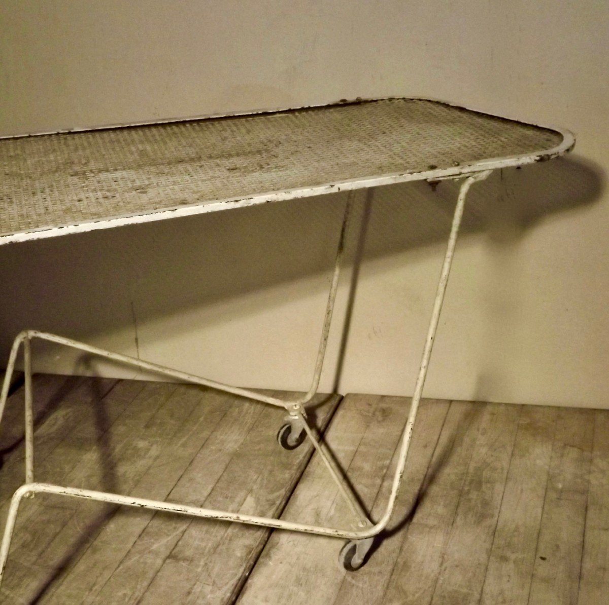 Rolling Table 1960-photo-1