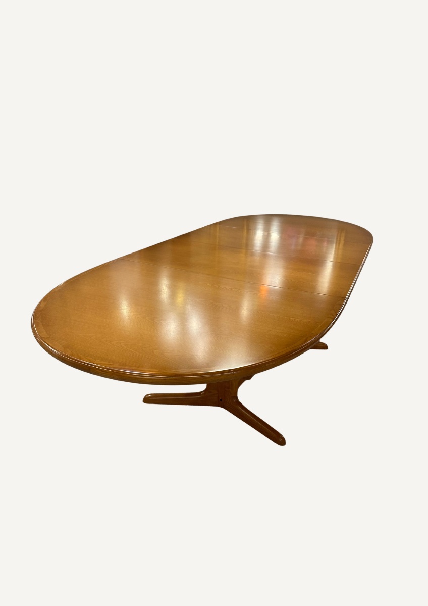 Large Oval Scandinavian Table Made Of Light Wood, Seats 8–10 People  (1960)-photo-2