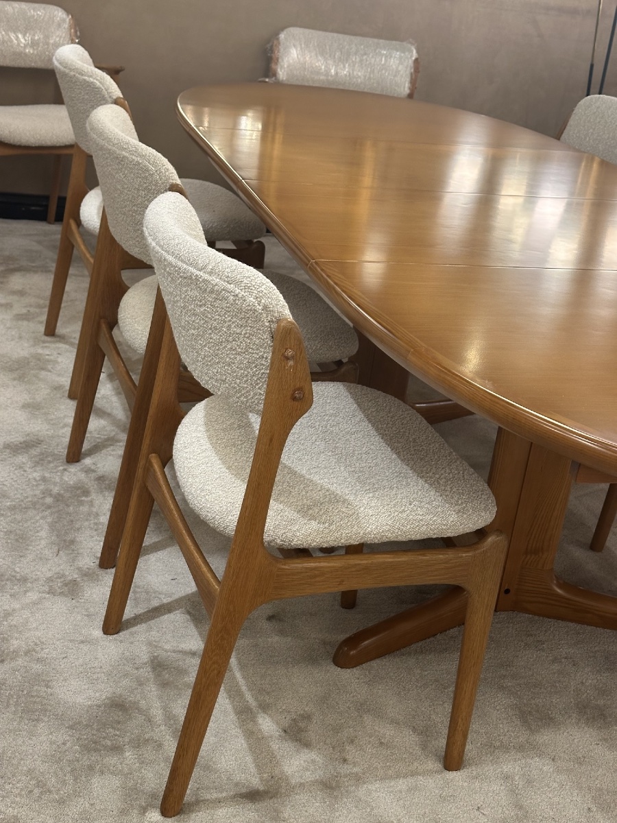 Large Oval Scandinavian Table Made Of Light Wood, Seats 8–10 People  (1960)-photo-4