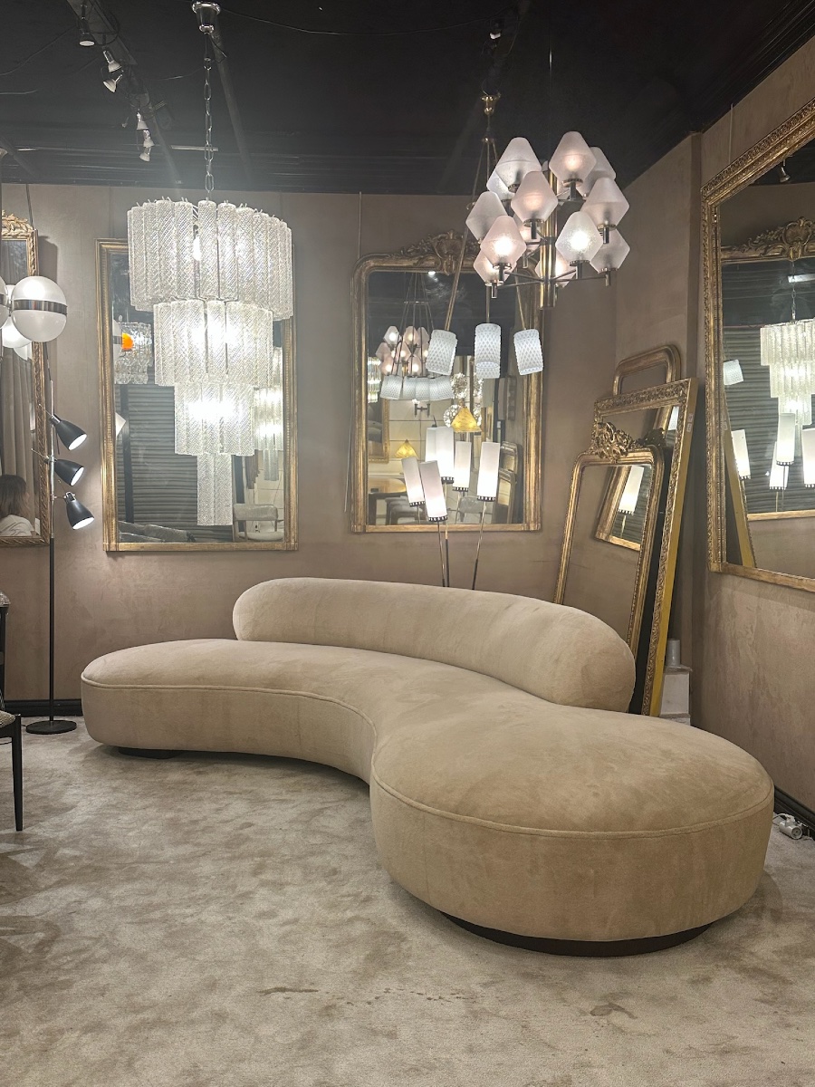 Large "serpentine" Sofa Designed By Vladimir Kagan