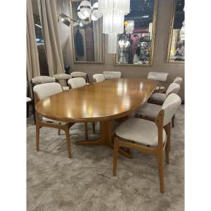 Large Oval Scandinavian Table