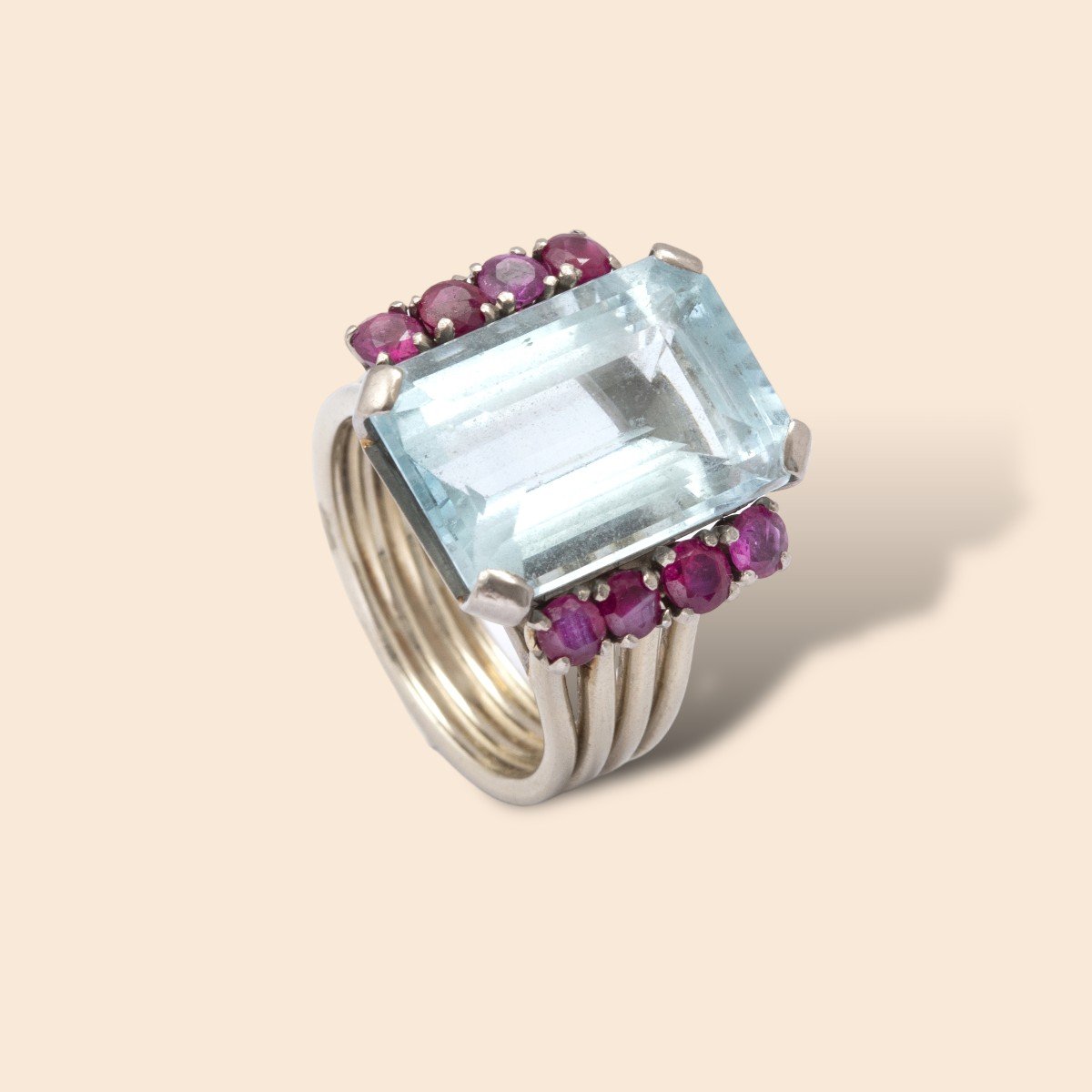 Vintage White Gold And Blue Lagoon Aquamarine Ring-photo-3