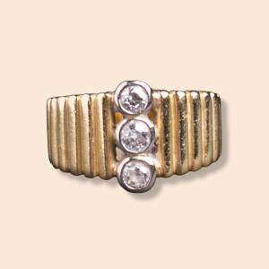 Yellow Gold Ring And Diamonds Precious Buttons