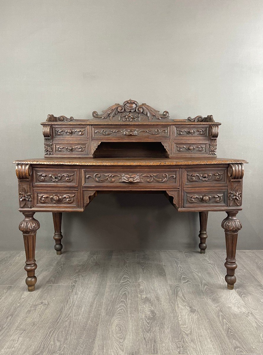Renaissance Style Desk In Solid Oak Late 19th Century 