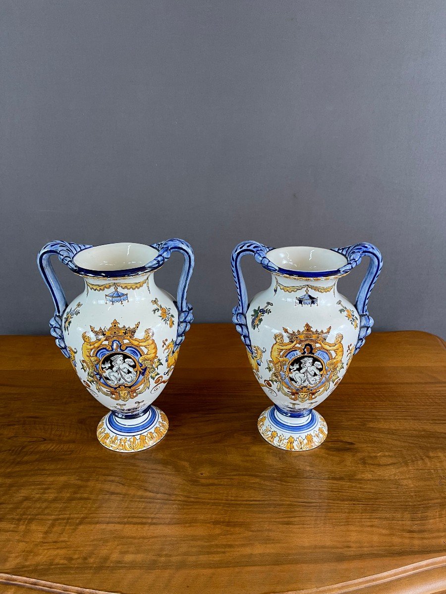 Paire De Vases Gien Inspiration Renaissance Italienne XIXe Siècle -photo-1