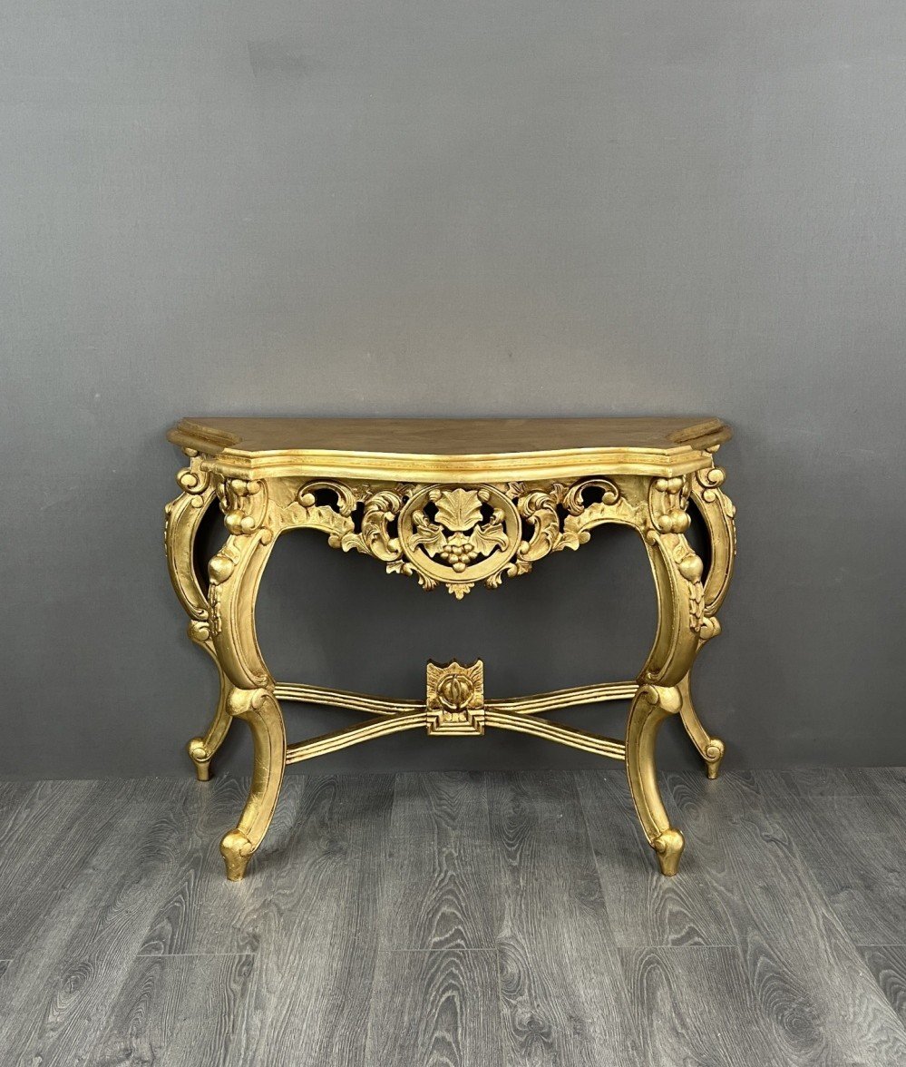 Elegant Golden Console With Carved Details 20th Century 