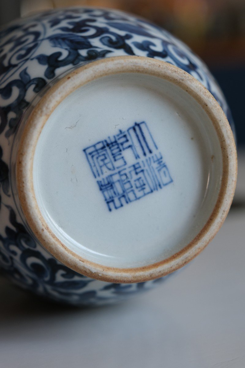 Qianlong Chinese Porcelain Vase Early 20th Century-photo-3