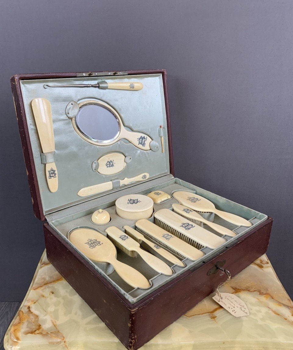 Bone Toiletry Box, 19th Century