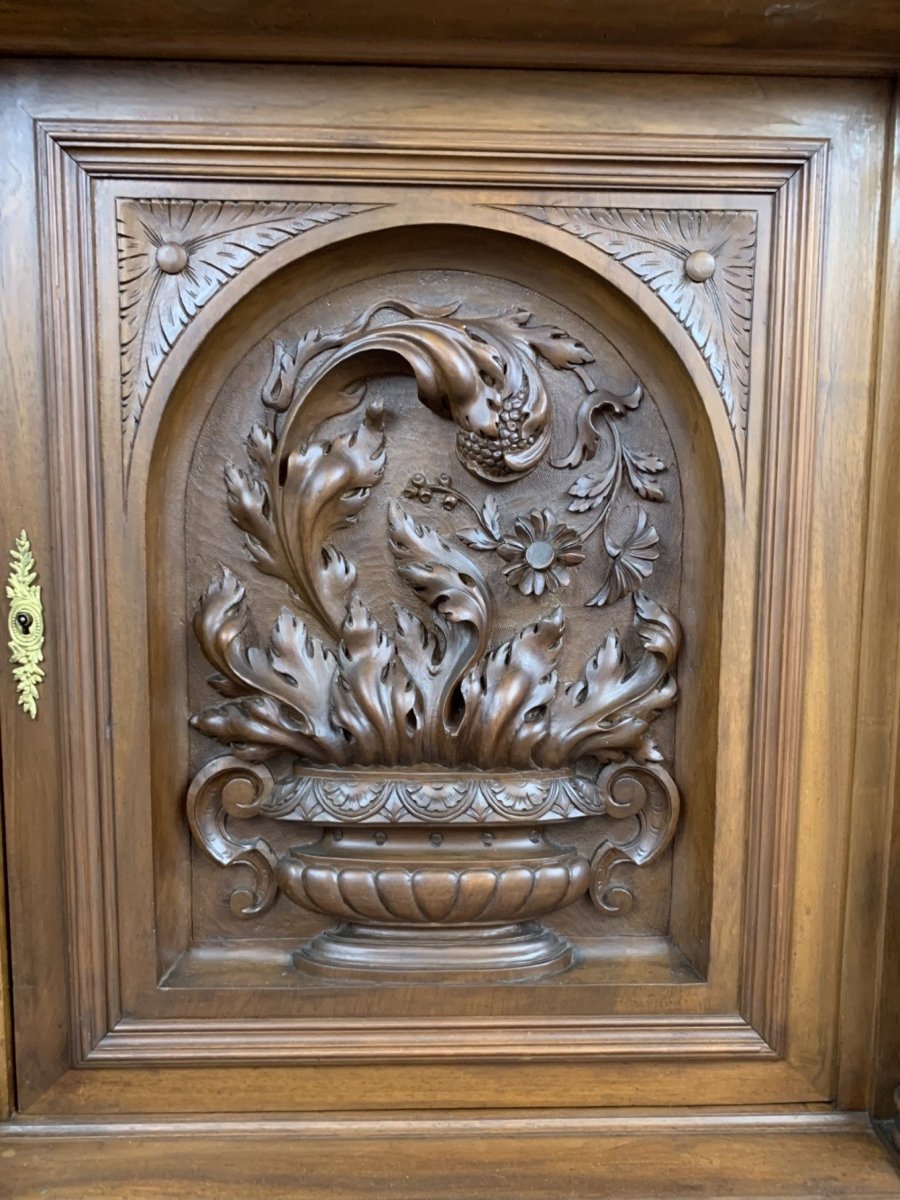 Two-part Carved Walnut Sideboard, Renaissance Style, Late 19th Century-photo-5