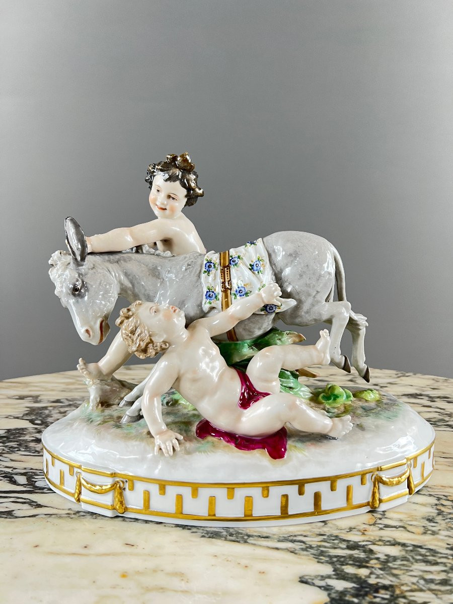 Grande figurine en porcelaine de Capodimonte, XXe Siècle -photo-2