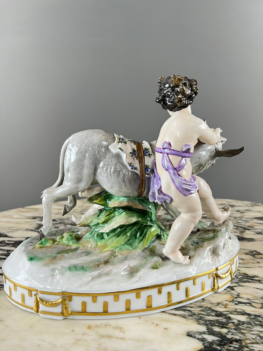 Grande figurine en porcelaine de Capodimonte, XXe Siècle -photo-4