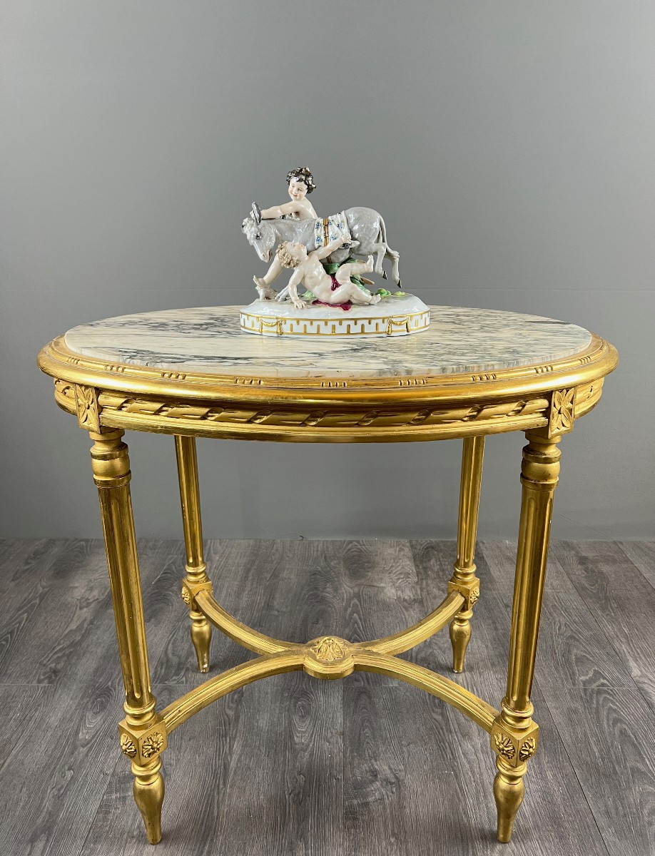 Grande figurine en porcelaine de Capodimonte, XXe Siècle 