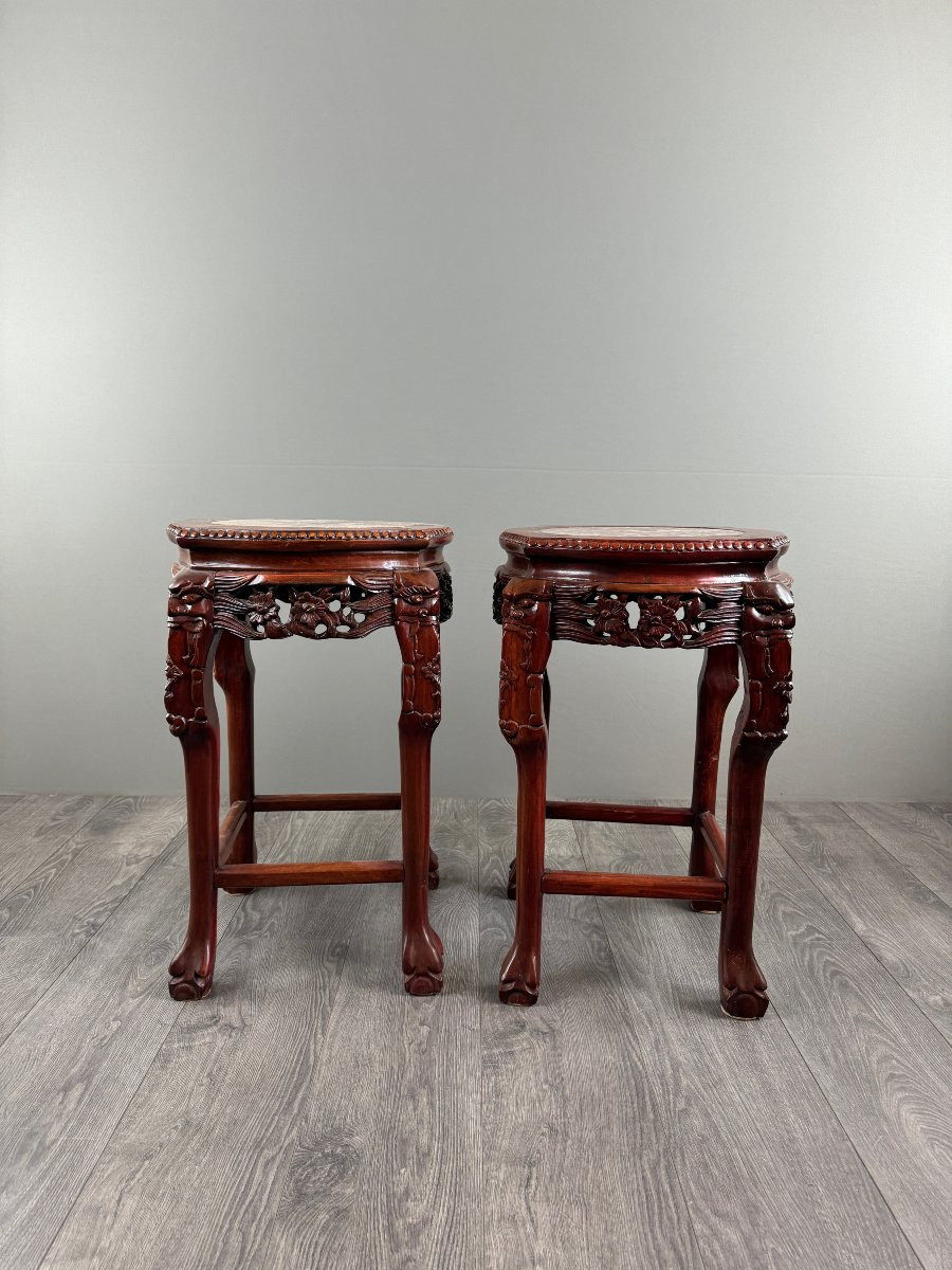 Paire de guéridons chinois en bois sculpté et marbre, XXe Siècle-photo-3