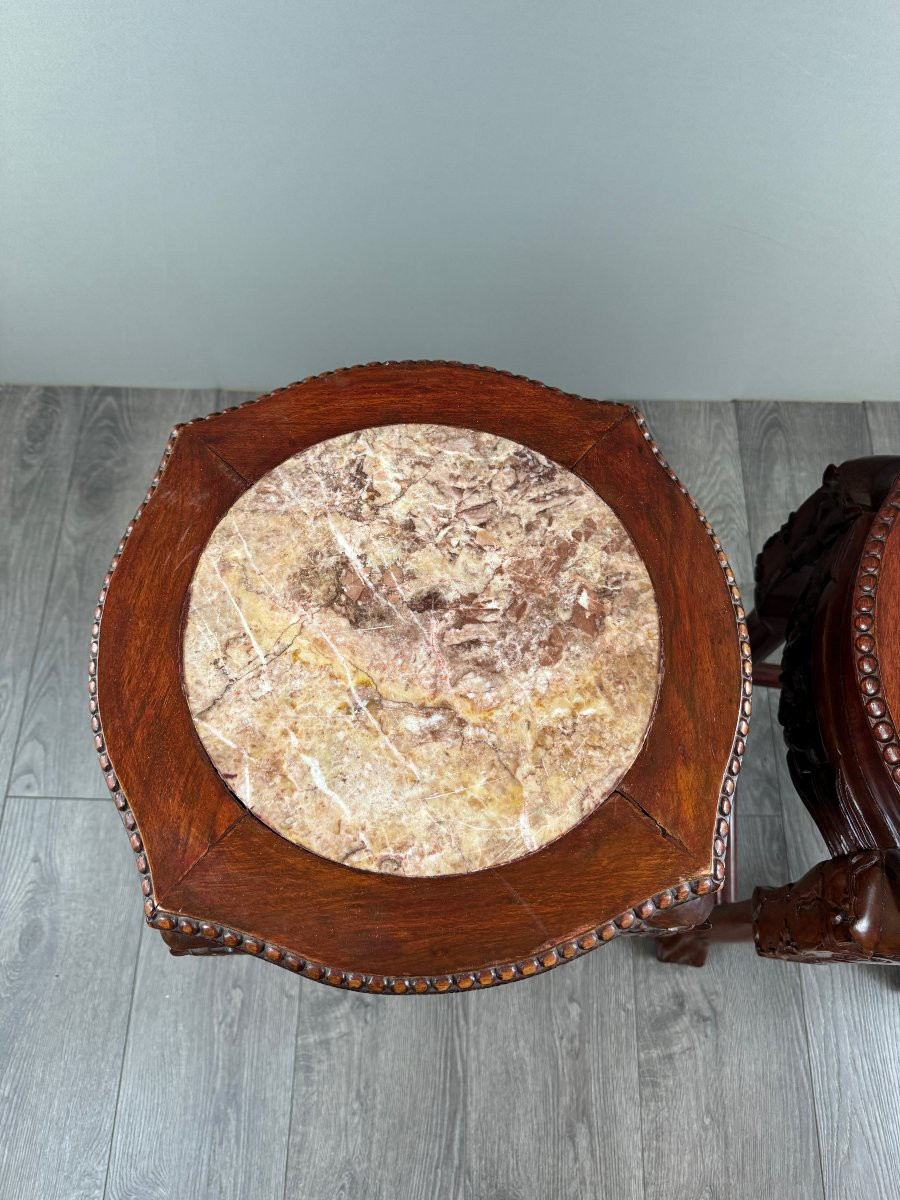 Paire de guéridons chinois en bois sculpté et marbre, XXe Siècle-photo-4