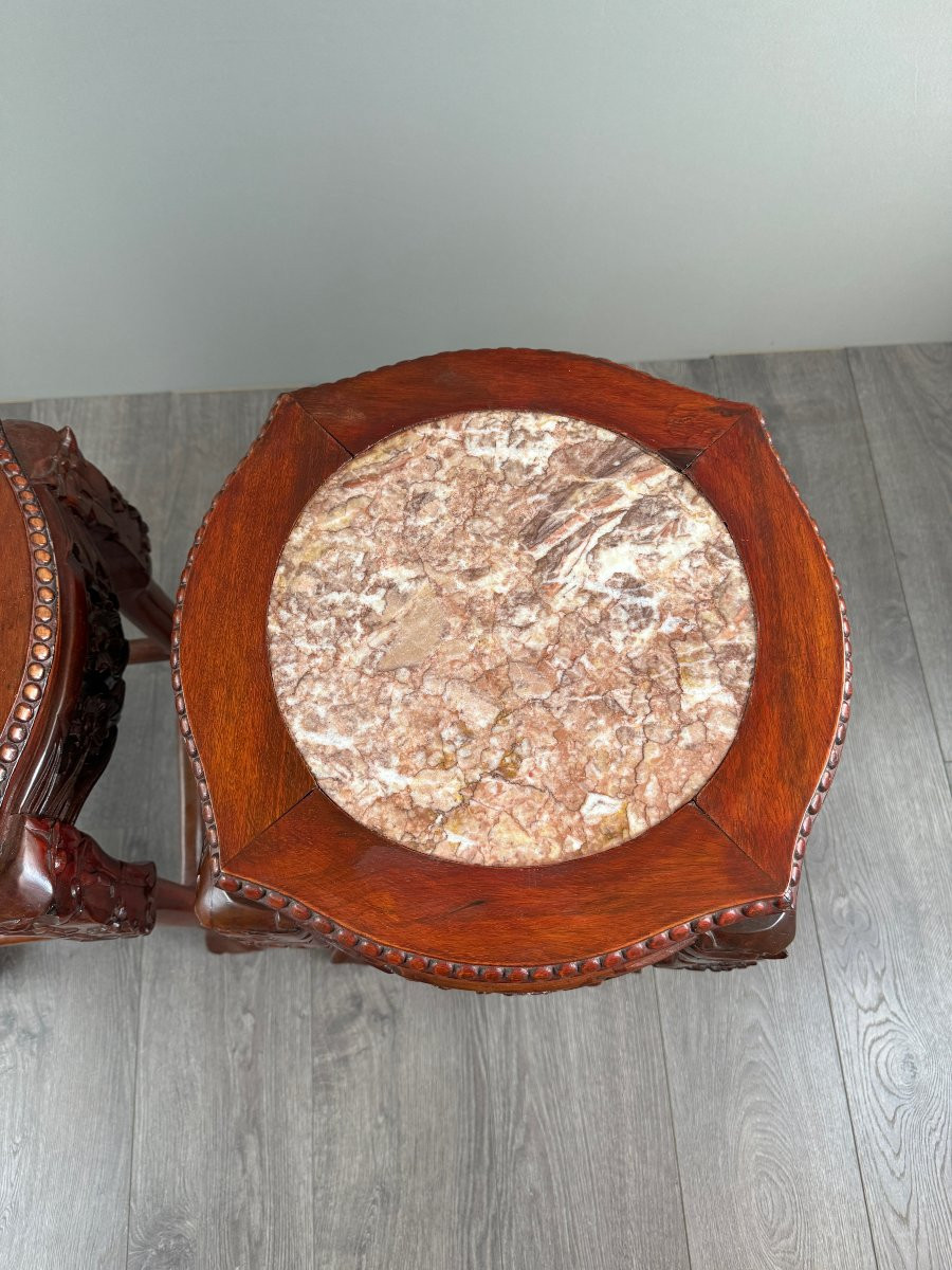Paire de guéridons chinois en bois sculpté et marbre, XXe Siècle-photo-2