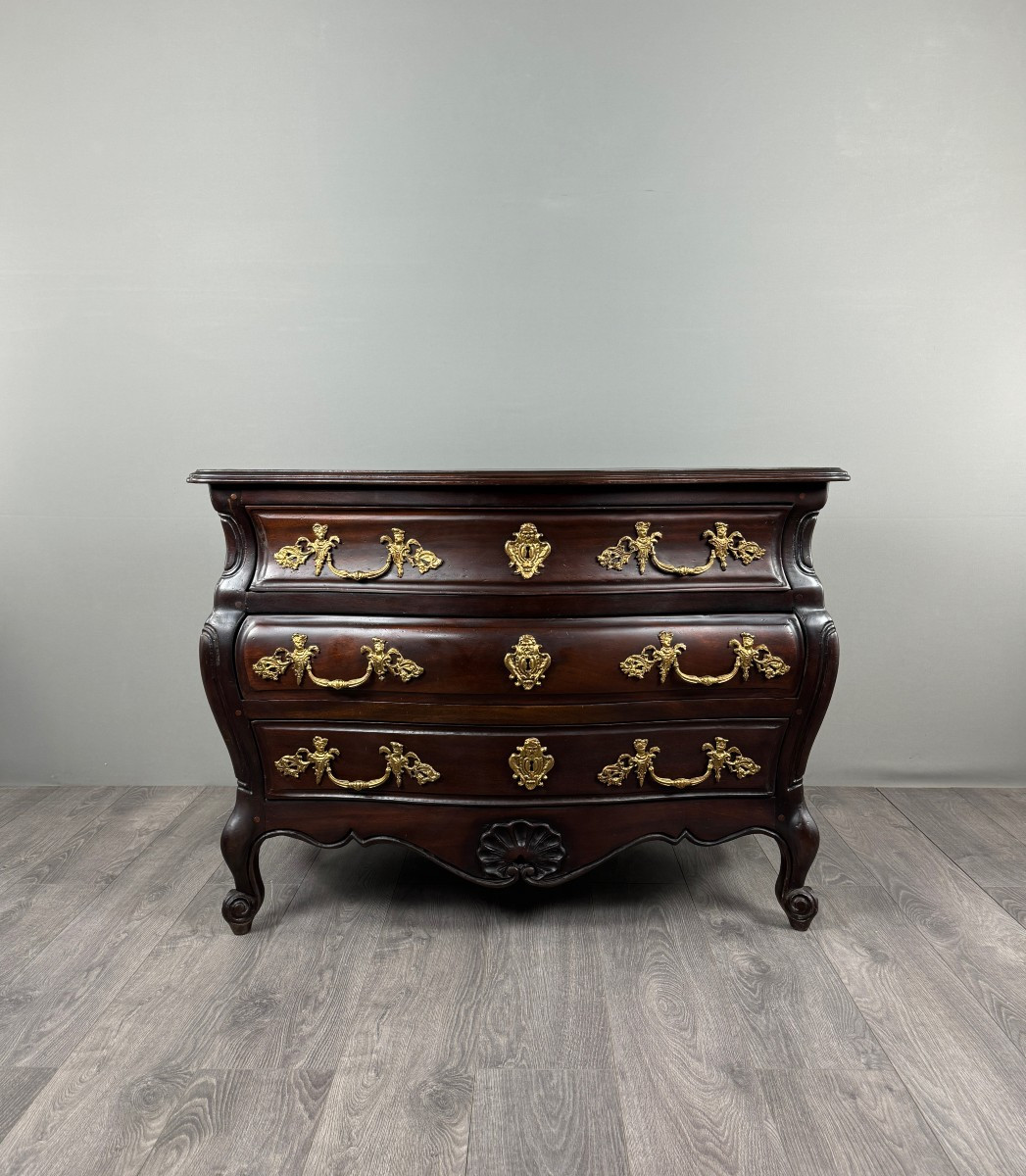 Commode Galbée de Style Louis XV , Époque Napoléon III 
