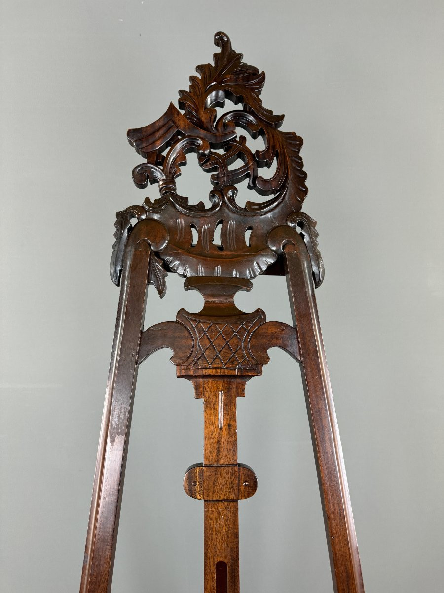 Chevalet de présentation en bois sculpté, travail français, fin XIXe siècle-photo-2
