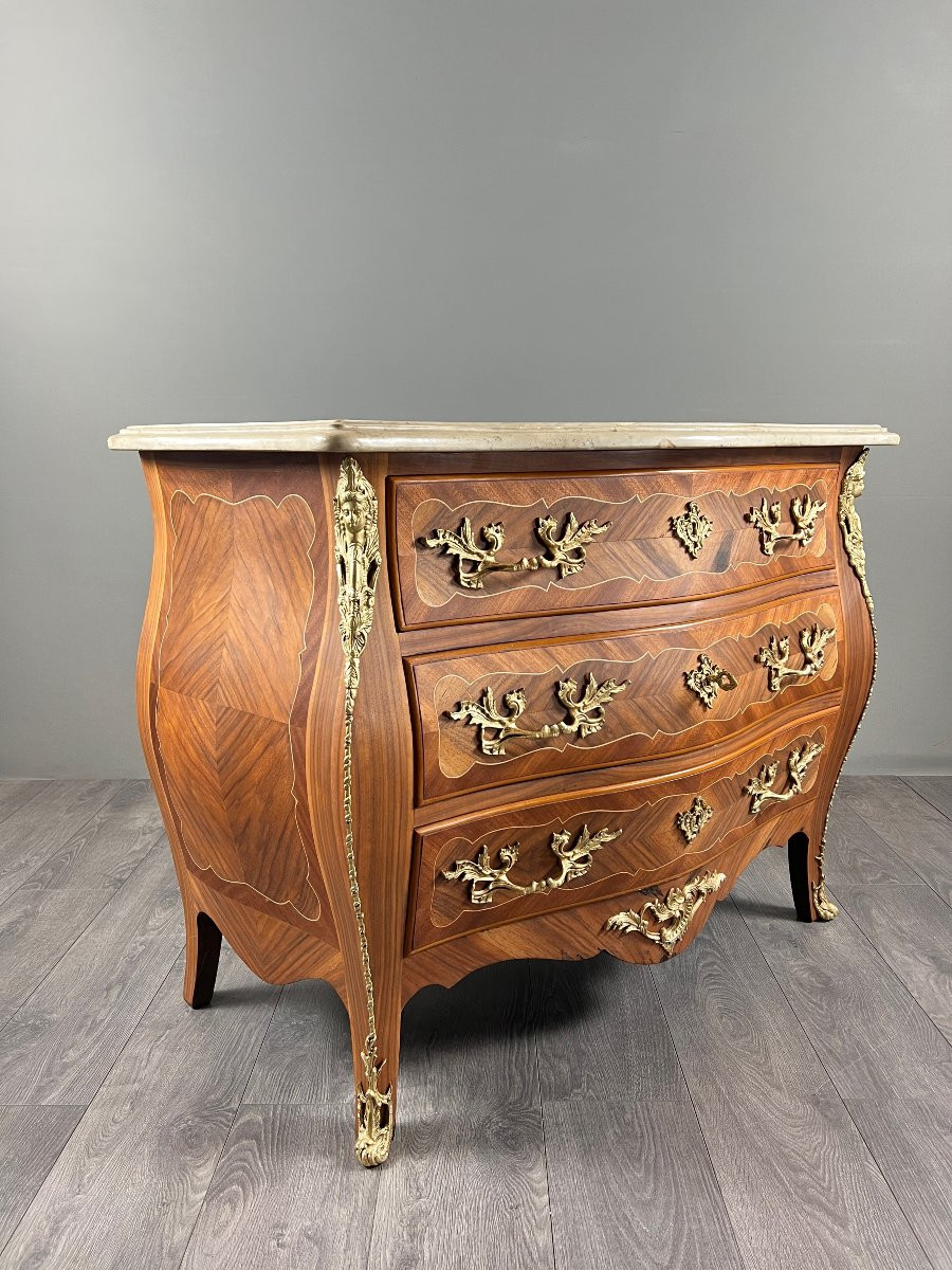 Commode galbée de style Louis XV en marqueterie et bronzes dorés, XIXe Siècle-photo-3