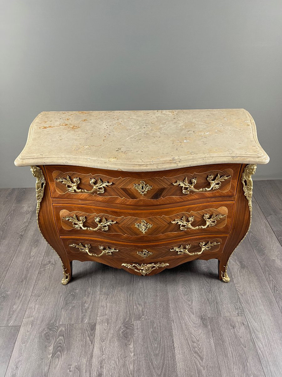 Commode galbée de style Louis XV en marqueterie et bronzes dorés, XIXe Siècle-photo-7