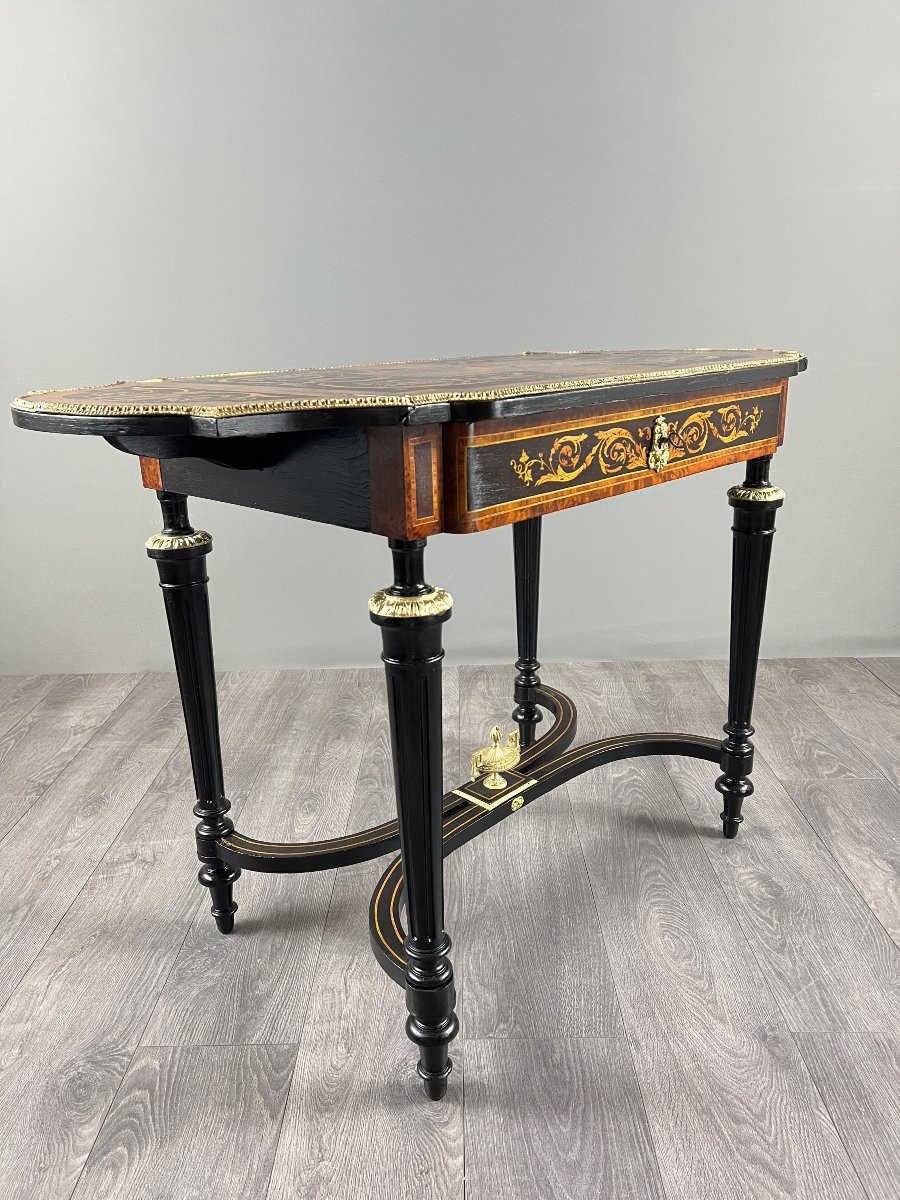Table à écrire de style Napoléon III en marqueterie et bronzes dorés, XIXe Siècle-photo-7