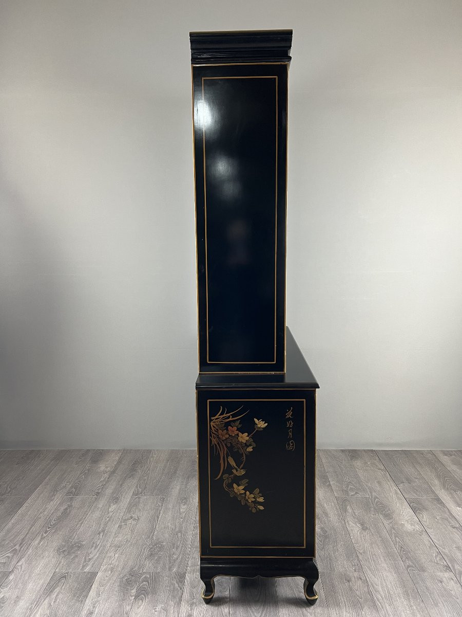 Black Lacquered Chinese Display Case With Gold Decoration, Early 20th Century-photo-3