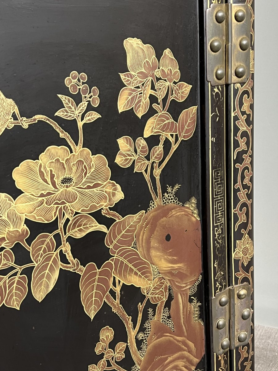 Vitrine laquée chinoise à décor doré, début XXe siècle-photo-4
