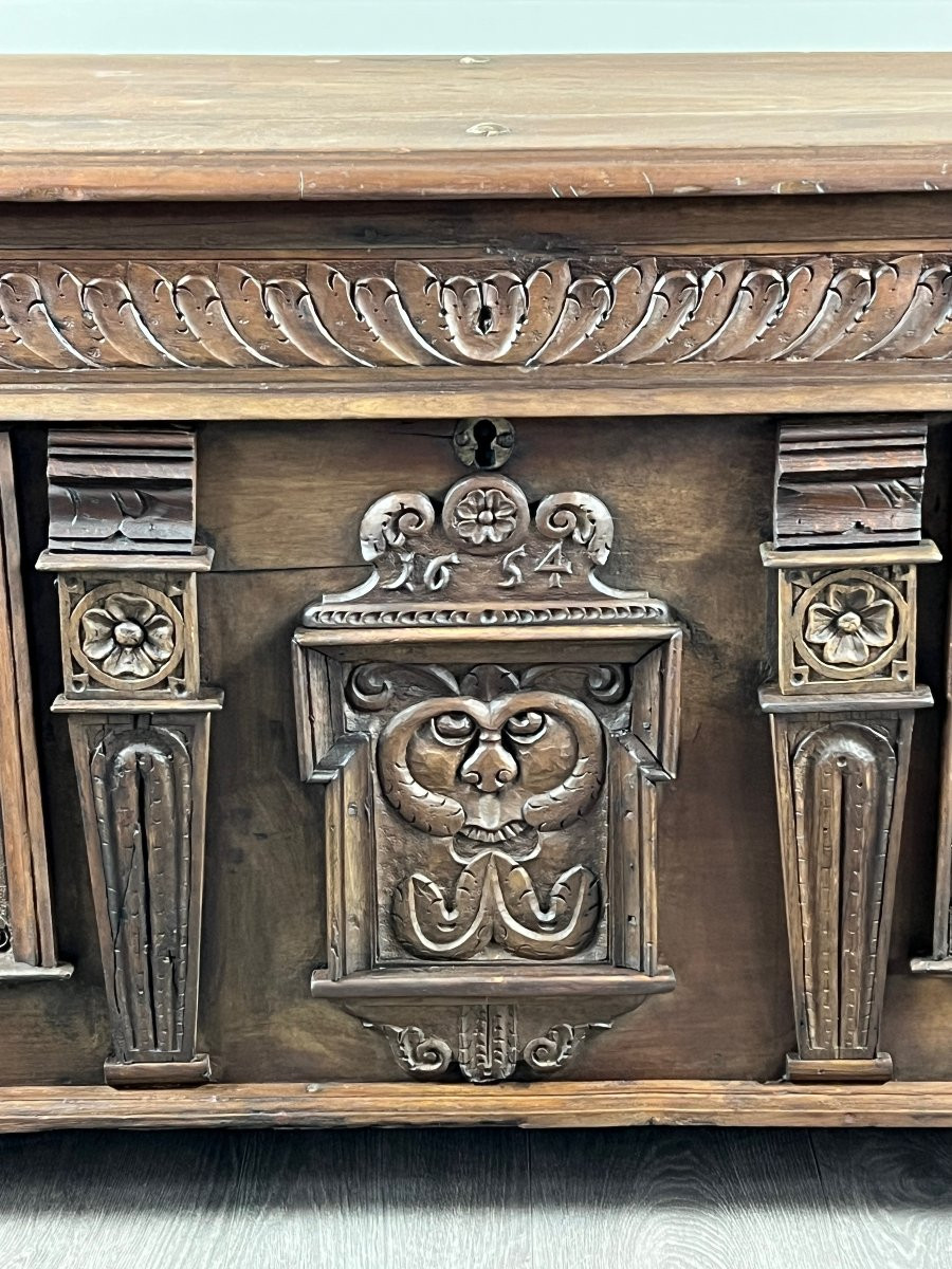 Grand coffre en bois sculpté, style Renaissance, XIXe siècle-photo-3