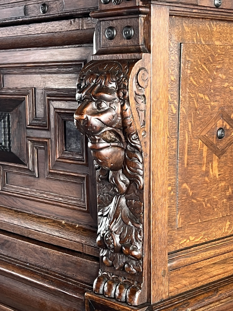Buffet ancien en bois sculpté style Renaissance,  fin XVIIIe / début XIXe siècle -photo-3