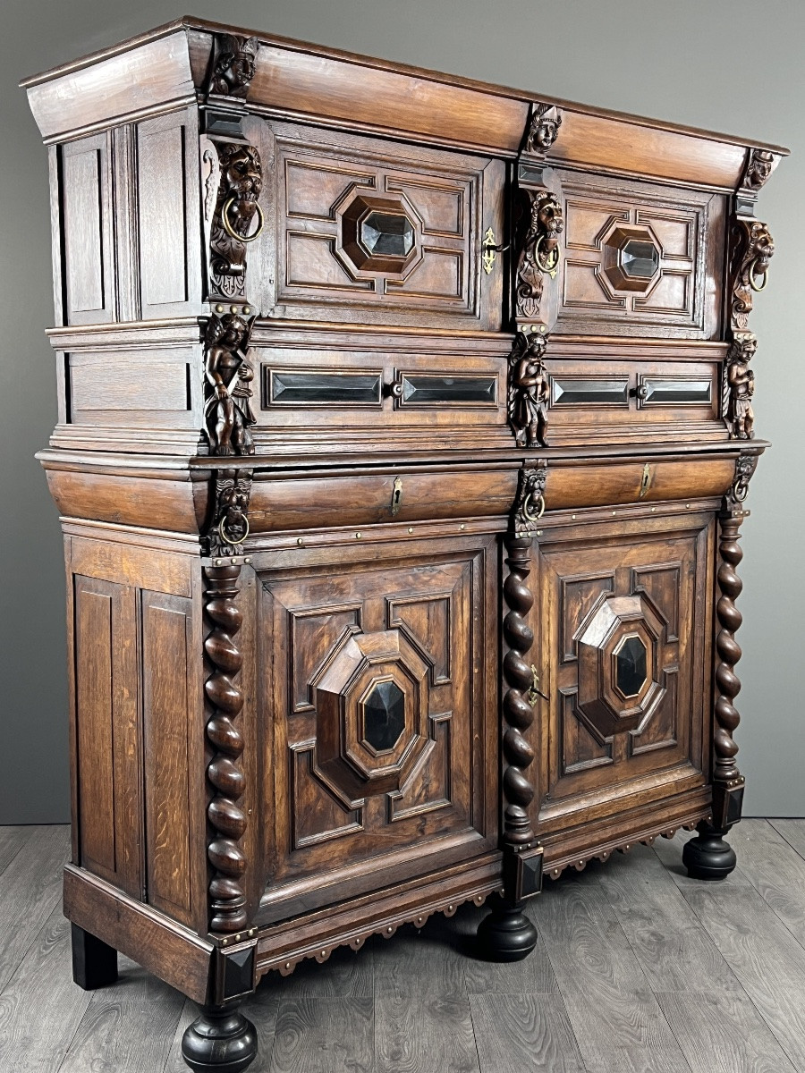 Buffet ancien en bois sculpté style Renaissance, fin XVIIIe / début XIXe siècle-photo-2