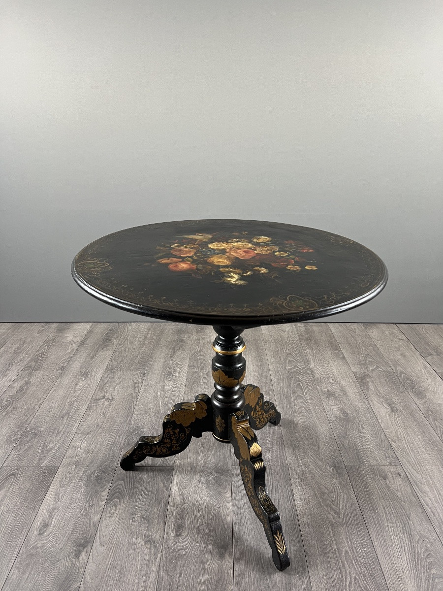 Table guéridon Napoléon III en bois laqué noir à décor peint floral, XIXe siècle-photo-5
