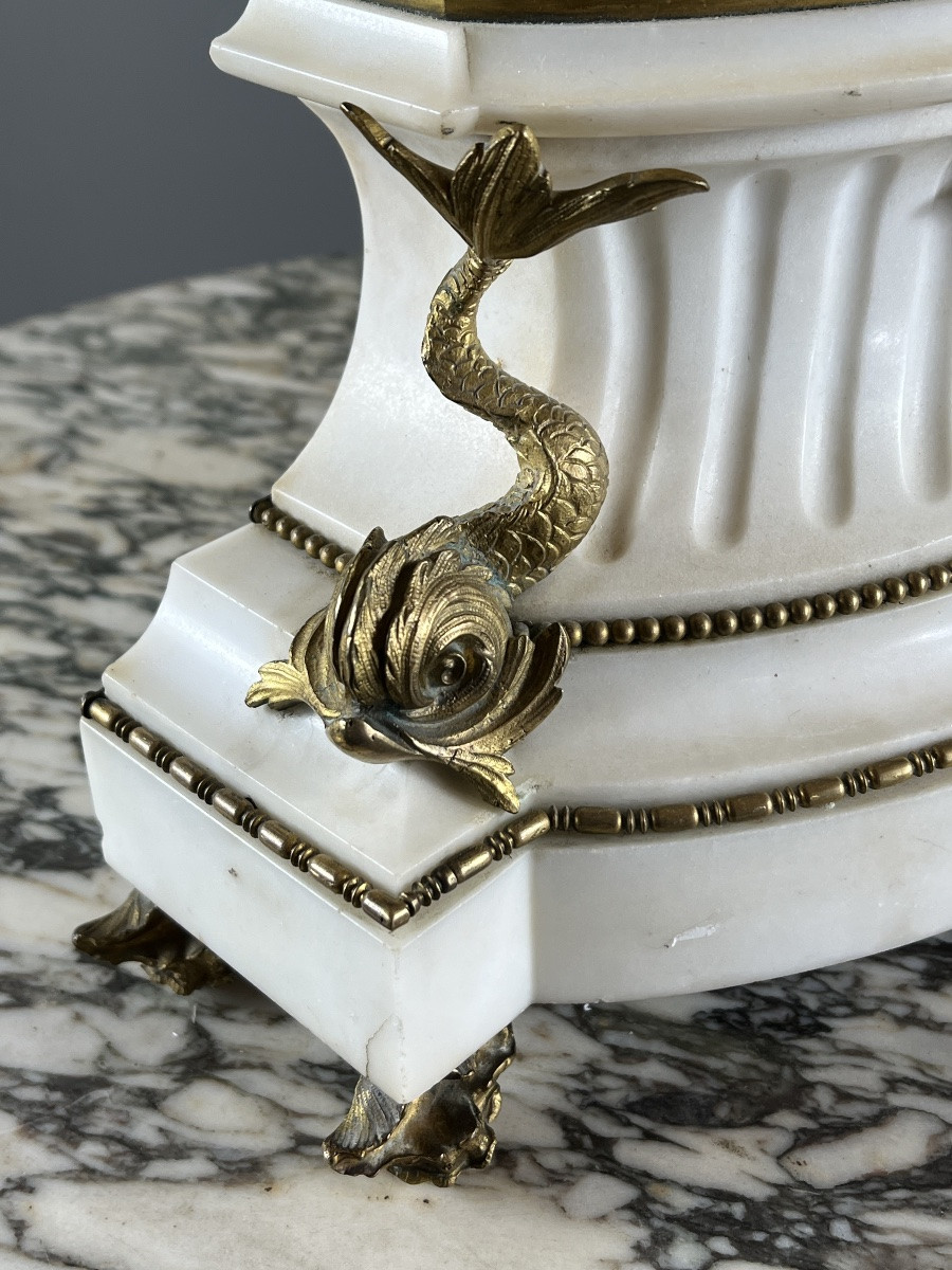 Pendule de style Louis XVI en marbre blanc et bronze doré, XIXe siècle-photo-5