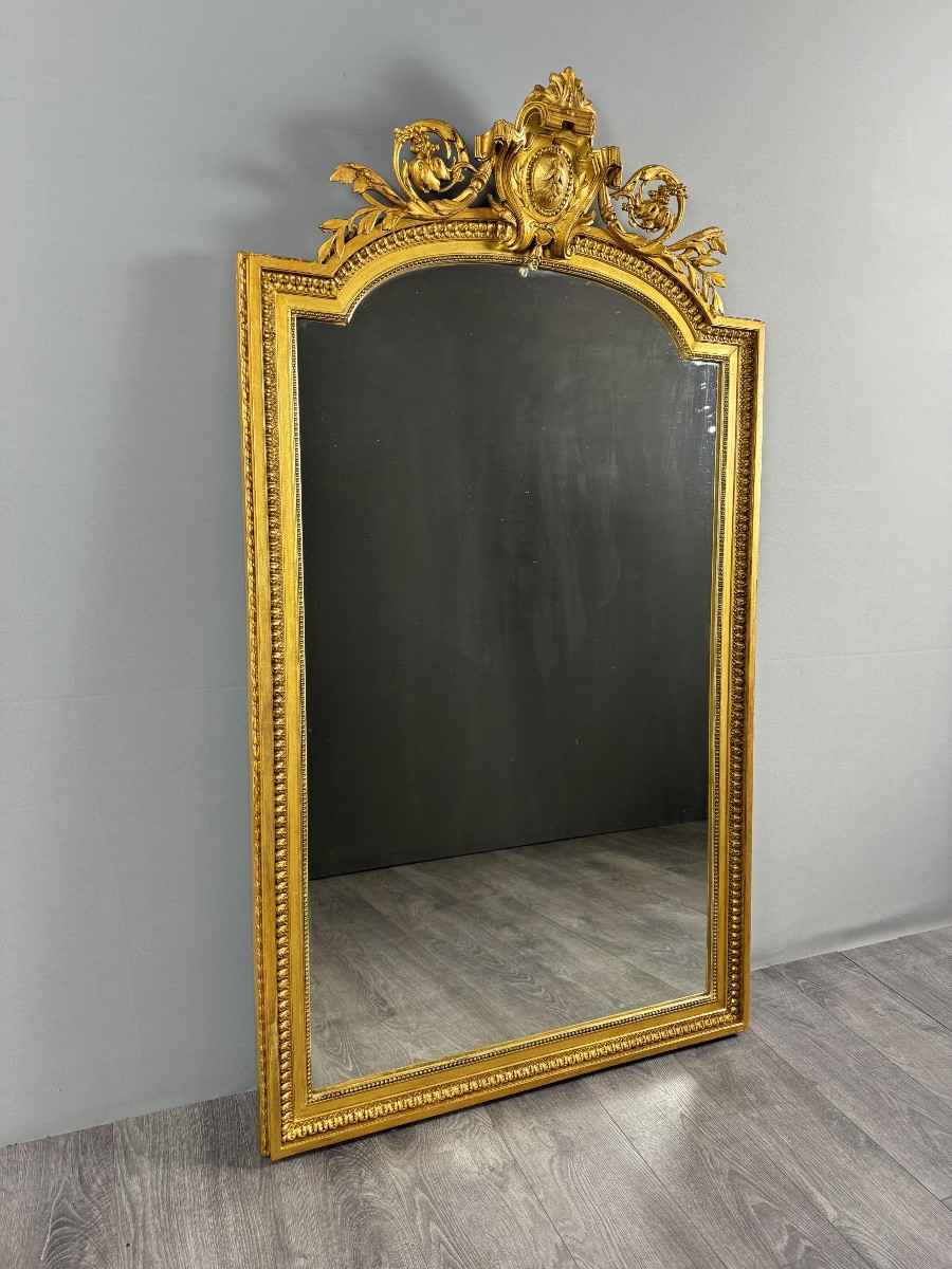 Grand miroir ancien en bois doré de style Louis XVI à fronton sculpté, XIXe siècle-photo-2