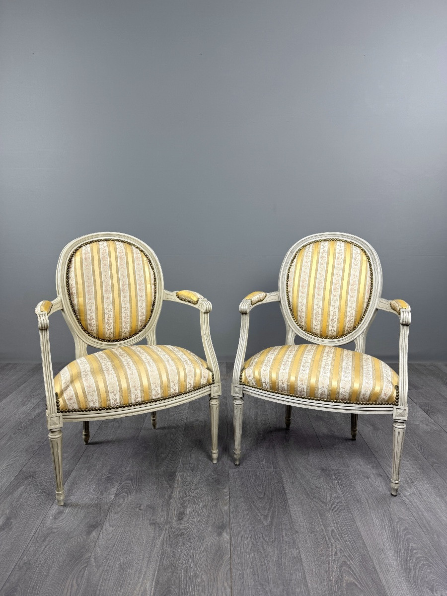 Pair Of Louis XVI Style Medallion Armchairs With Footrests, 20th Century-photo-3