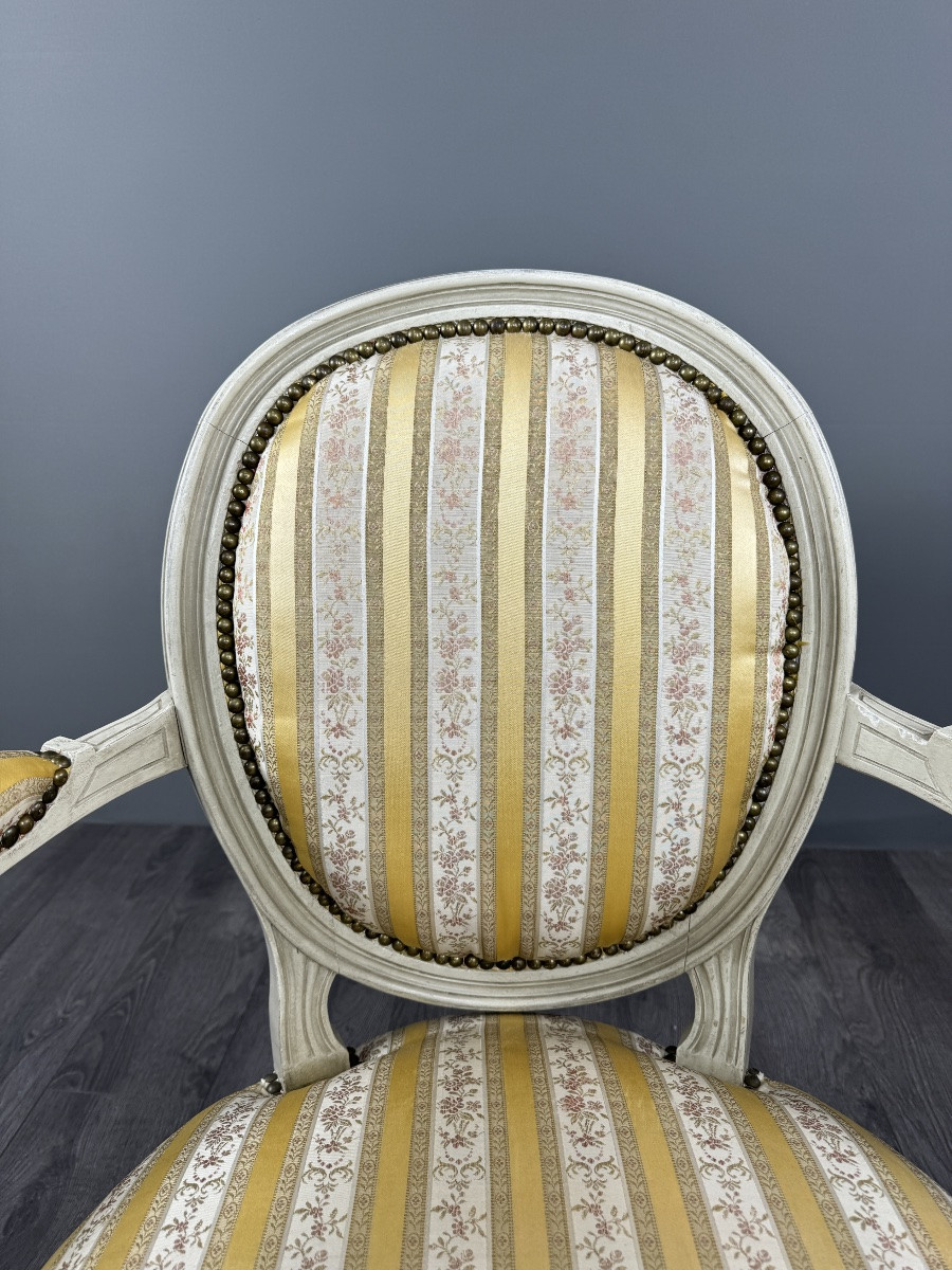 Pair Of Louis XVI Style Medallion Armchairs With Footrests, 20th Century-photo-4